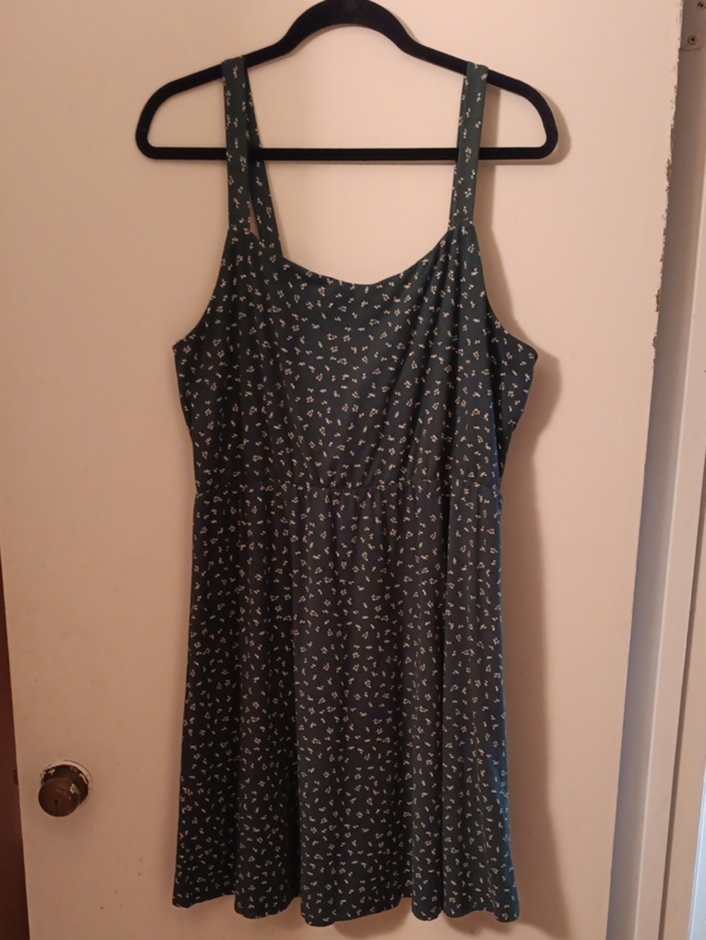 Dark Green Floral Dress with Keyhole Back